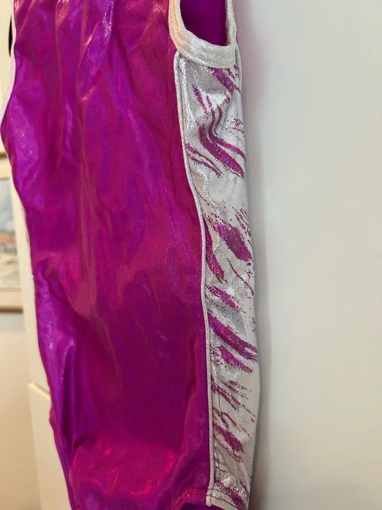 Destira Metallic Magenta Girls' Leotard with Silver Trim size M - Picture 4 of 8